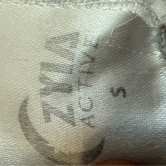 Zyia Gray Sports Bra with Strappy Back Size S - Picture 3 of 3